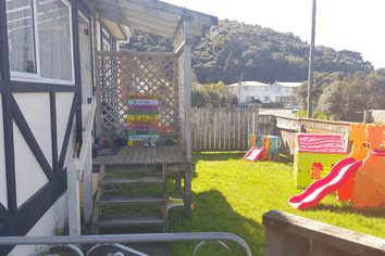 100 Rangituhi Crescent, Elsdon