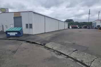 Workshop and Yard handy to Tremaine Ave