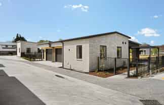 2 Fable Way, Leamington