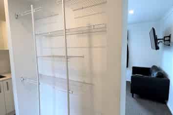 1/7 Hibiscus Avenue (Room A), Hamilton Lake