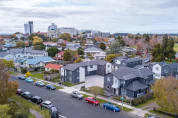 1/7 Hibiscus Avenue (Room A), Hamilton Lake