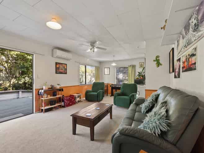 2/220 Waimea Road, Bishopdale