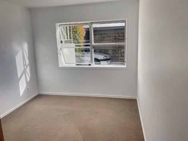 12A Westwell Road, Belmont