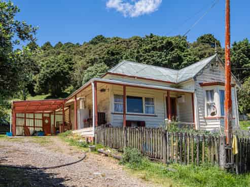 802 Russell Road, Whakapara