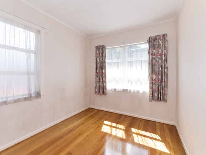 2/219 Don Buck Road, Massey