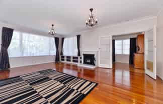 2/219 Don Buck Road, Massey