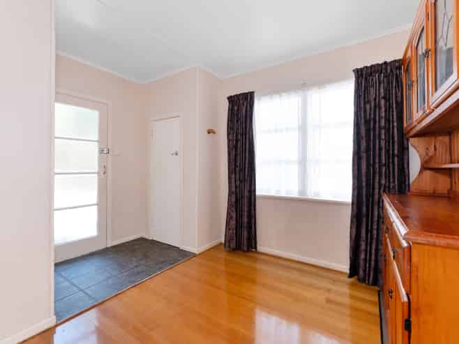 2/219 Don Buck Road, Massey