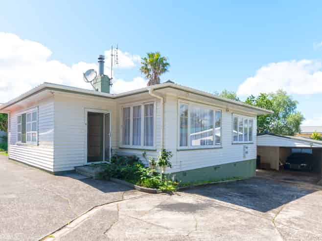 2/219 Don Buck Road, Massey