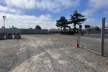 Large Secure Yard only $20/m2