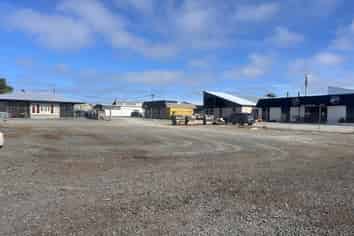 Large Secure Yard only $20/m2