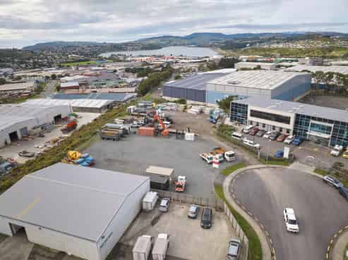 Yard In Porirua - 1500 to 3200sqm 