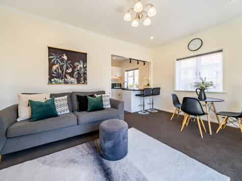 1/24 Mahoe Street, Belmont