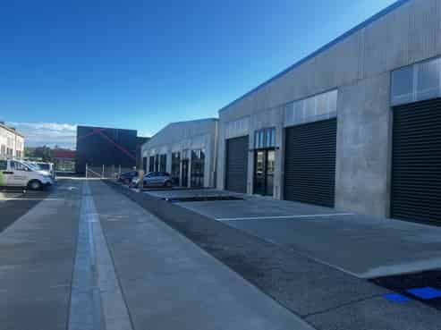 Double your bets! Lease 1 or 2 roller door units