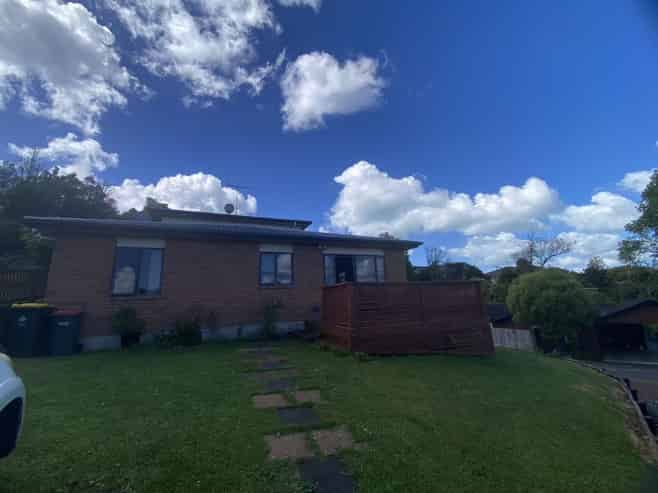 8A Bretton Lane, Mellons Bay