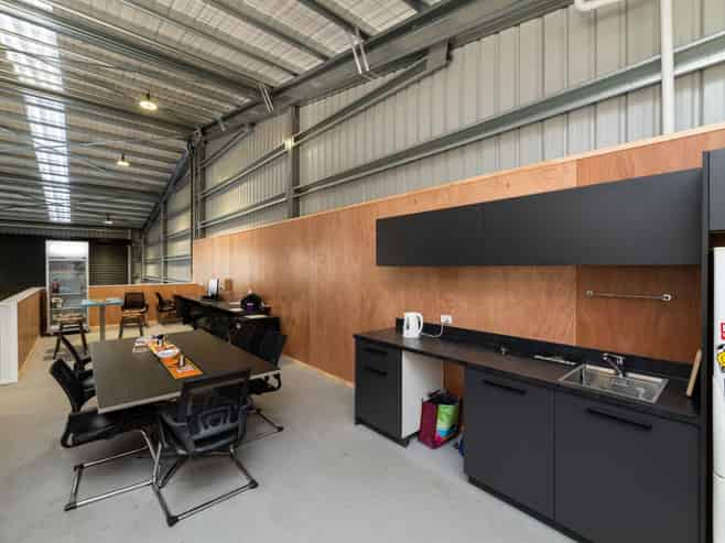 A Grade Office/Warehouse Facility