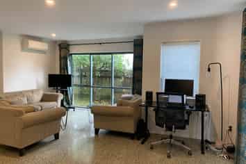 28a Lloyd Avenue, Mount Albert