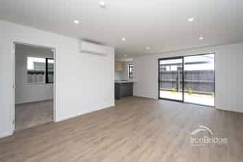 16A Makybe Terrace, Lincoln