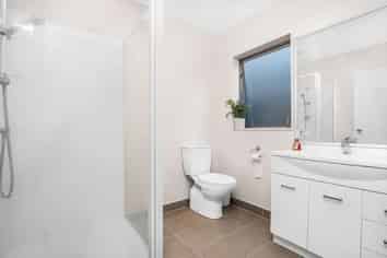 98 Popokatea Drive, Takanini