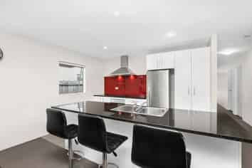 98 Popokatea Drive, Takanini