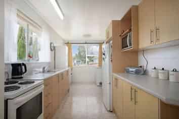 11 Hope Farm Ave, Pakuranga Heights