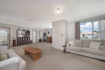 11 Hope Farm Ave, Pakuranga Heights