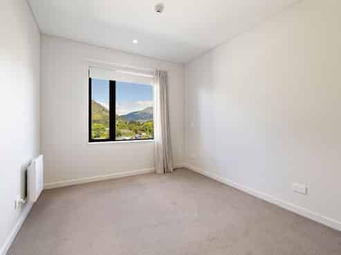 408/10 Copper Beech Avenue, Frankton