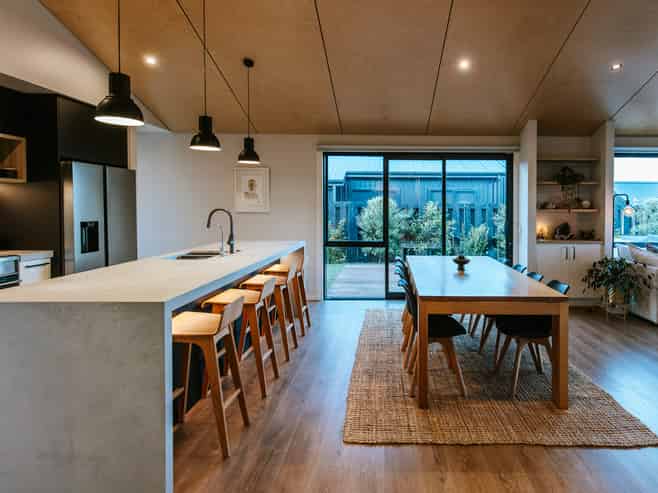 8 Linnburn Road, Wanaka