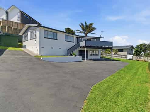 23 Highfield Crescent, Brookfield