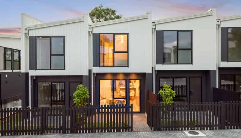 16 Handley Avenue, Narrow Neck