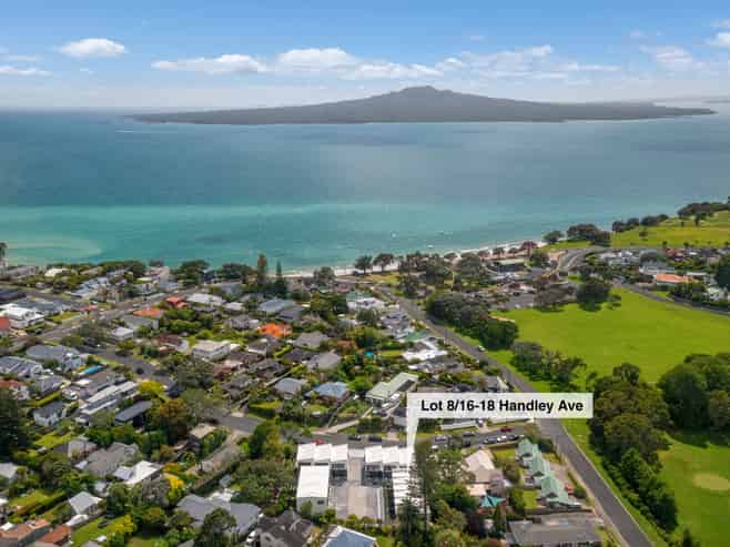 16 Handley Avenue, Narrow Neck