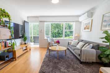 2/13A Kingsway Avenue, Sandringham