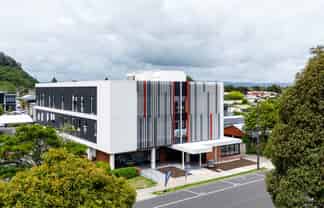 Ground floor professional space