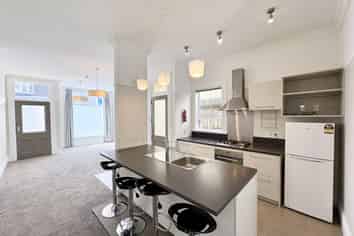 330 Downst Tinakori Road , Thorndon