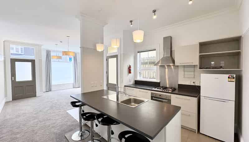 330 Downst Tinakori Road , Thorndon