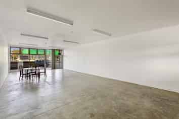 High Exposure Retail on Edmonton Road | 98m2