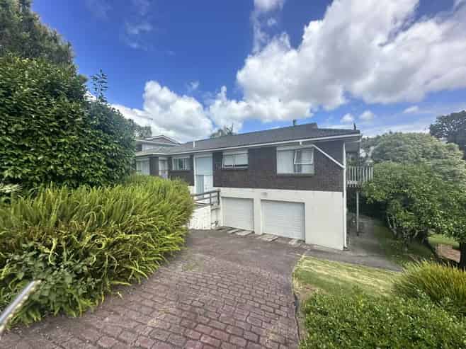 10 Sunnyridge Place , Hillsborough