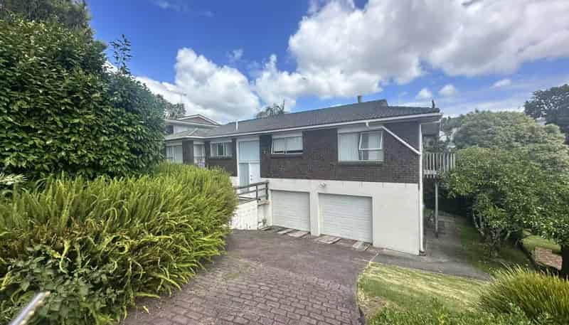 10 Sunnyridge Place , Hillsborough