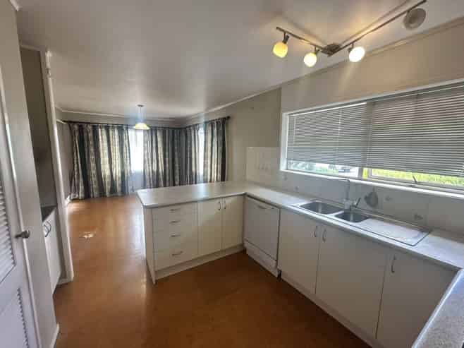 10 Sunnyridge Place , Hillsborough