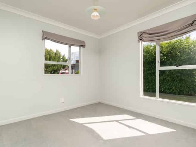 3/7 The Parade, Saint Heliers