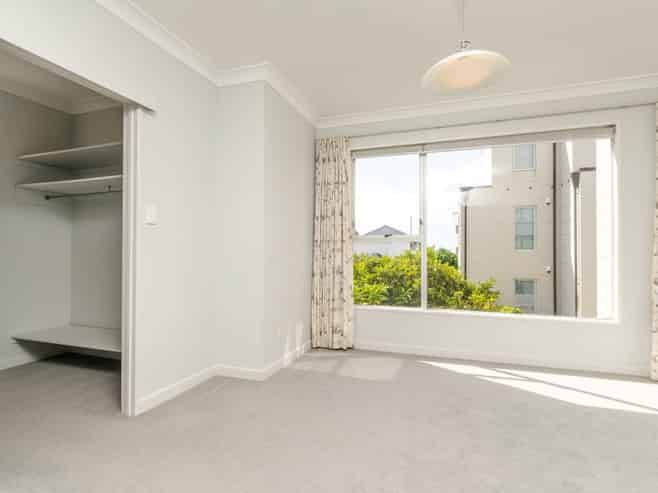 3/7 The Parade, Saint Heliers