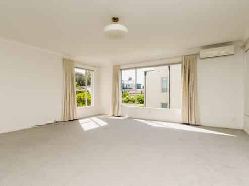 3/7 The Parade, Saint Heliers