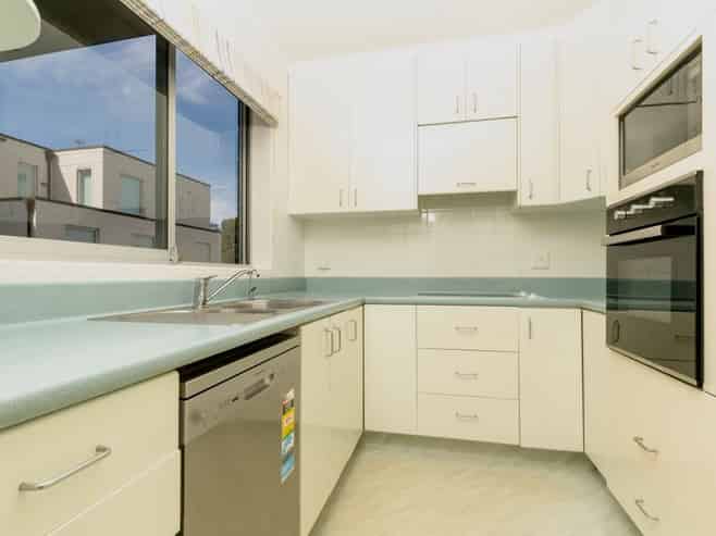 3/7 The Parade, Saint Heliers