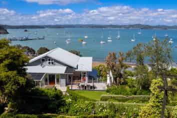 27 Wellington Street, Russell