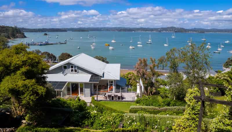 27 Wellington Street, Russell