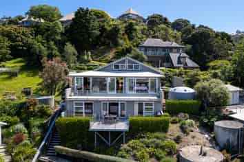 27 Wellington Street, Russell