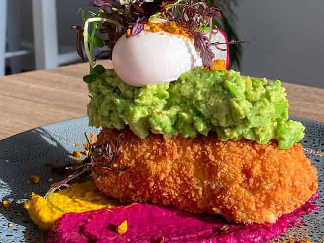 Thriving Cafe In Prime Position