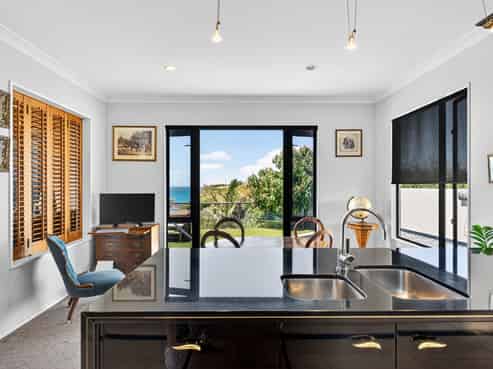 128B Thompson Road, Bluff Hill