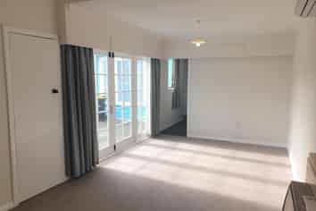 2/87 Freyberg Street, Lyall Bay