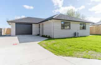 37 Rhodes Street, Carterton