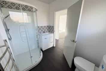 1/317 Western Hills Drive, Avenues